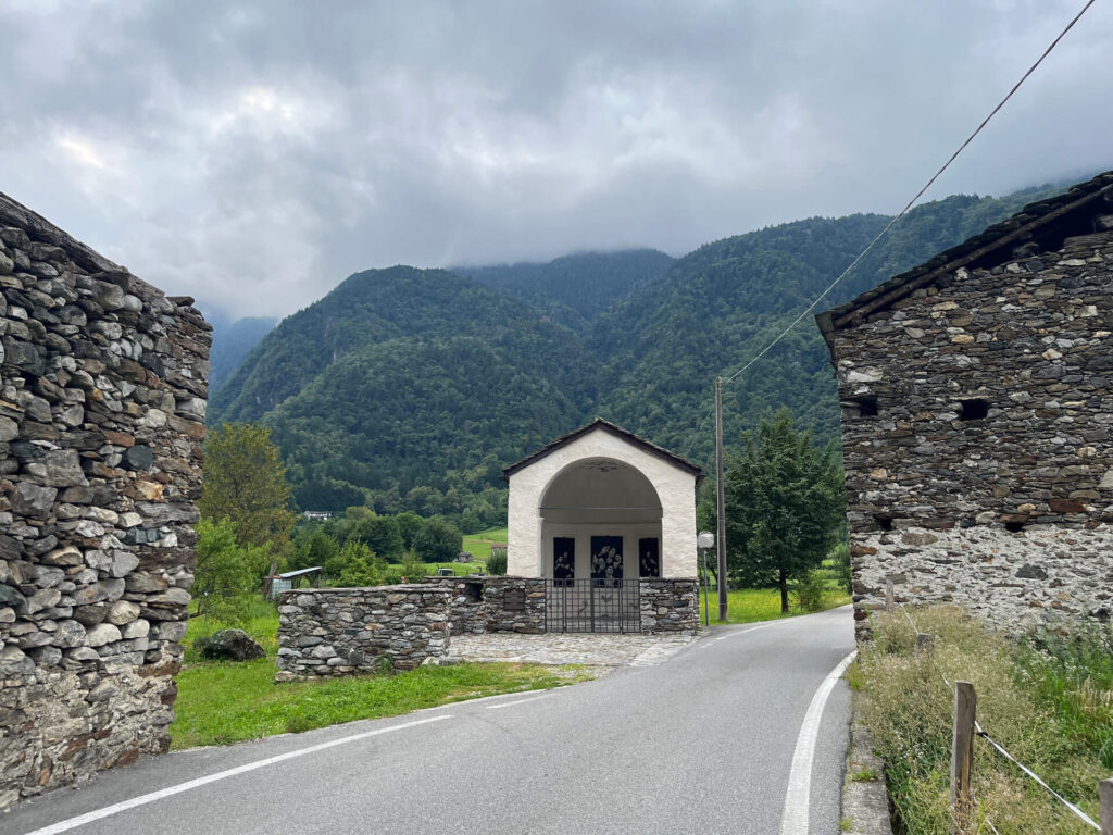 Capèla di mòort a Piuro in memoria delle vittime della frana del 1618