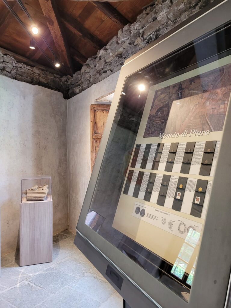 reperti della frana di piuro del 1618 conservati a palazzo vertemate - monete